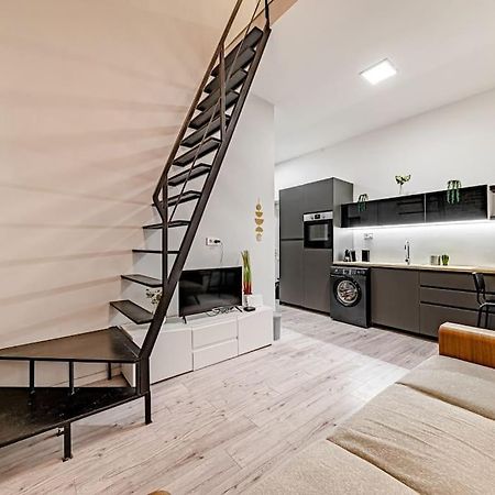 Chic Loft Bp: Industrial Gem Budapeste Exterior foto